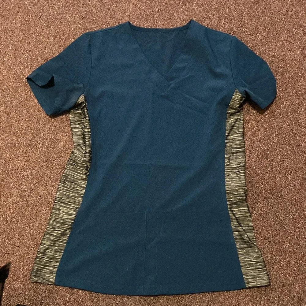 Scrub top - Picture 1 of 3